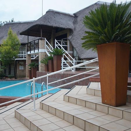 The Waterfront Country Lodge Ваалвю Екстериор снимка