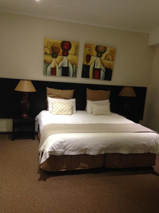 The Waterfront Country Lodge Ваалвю Стая снимка
